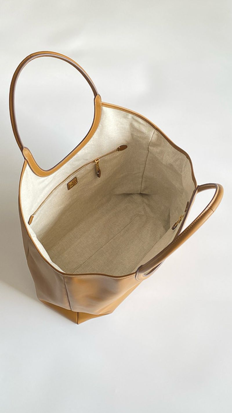 미우미우 아이비백 라지