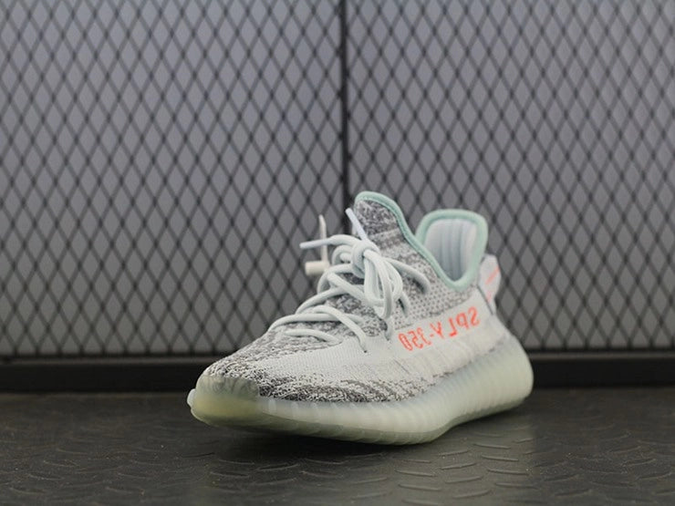 YEEZY 350 V2 블루 틴트