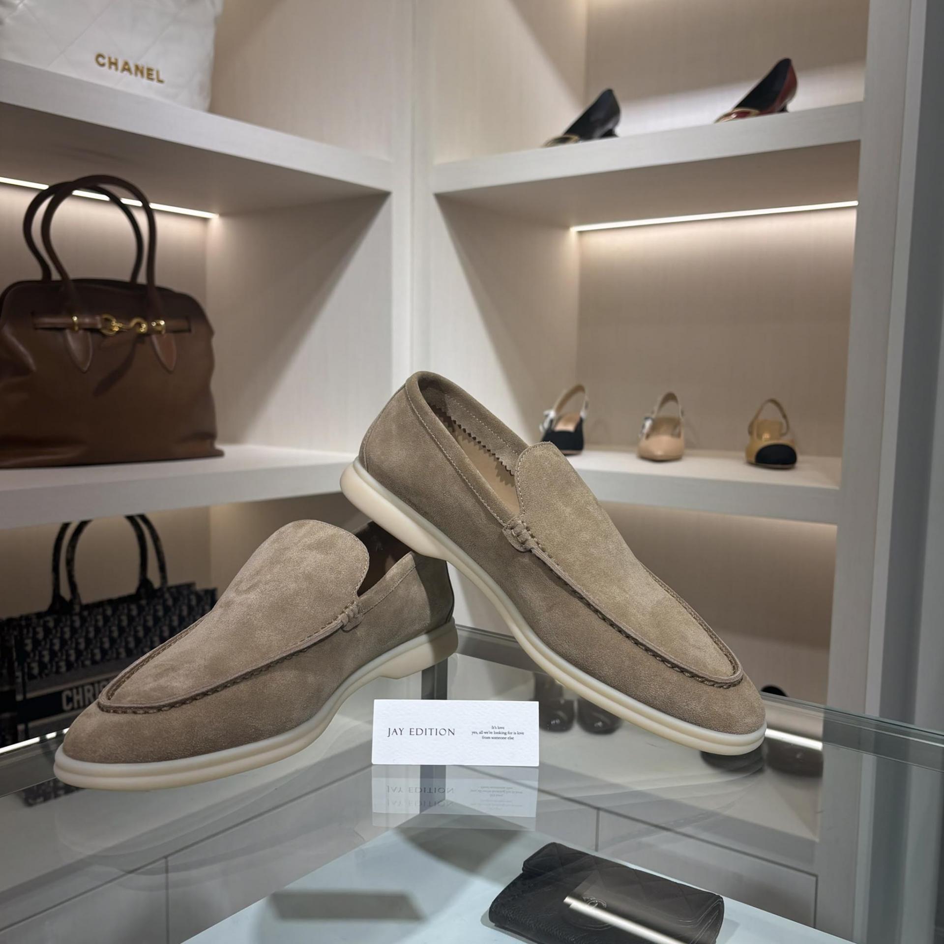 국내) 로로피아나 썸머워크 남성용 로퍼 / 샌드스톤 45