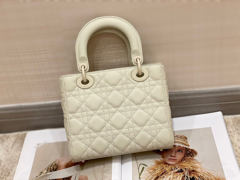 디올 울트라 매트 레이디백 스몰