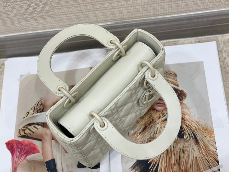 디올 울트라 매트 레이디백 스몰