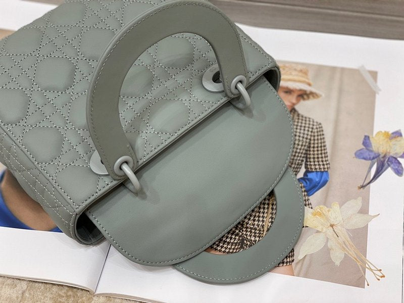 디올 울트라 매트 레이디백 스몰