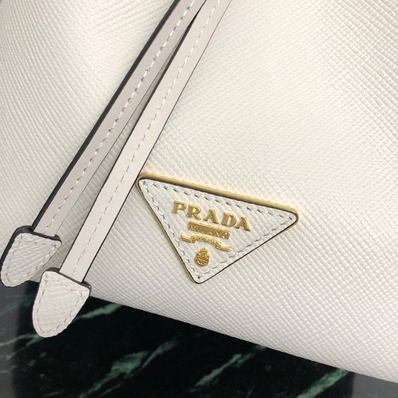 프라다 사피아노 버킷백