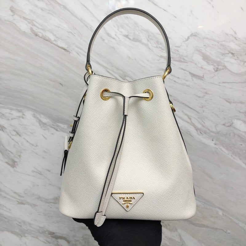 프라다 사피아노 버킷백