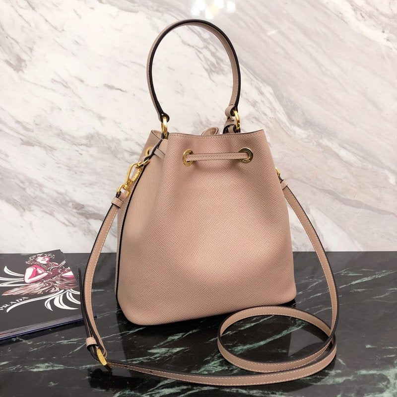 프라다 사피아노 버킷백