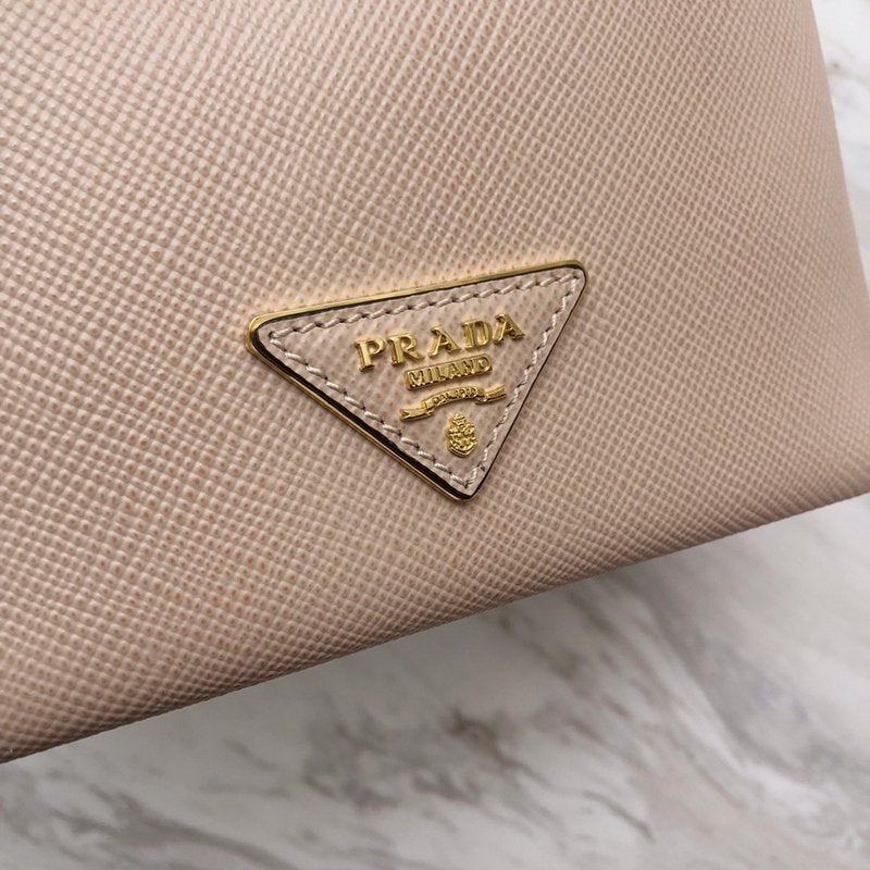 프라다 사피아노 버킷백