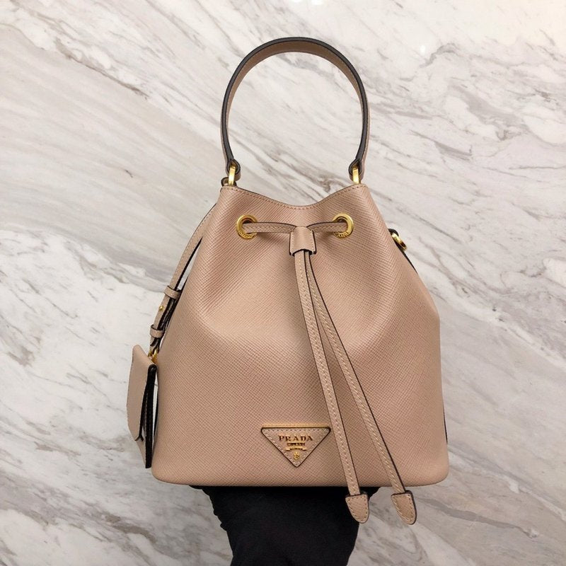 프라다 사피아노 버킷백