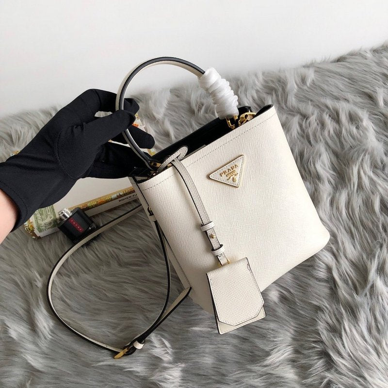 프라다 사피아노 두블레 스몰