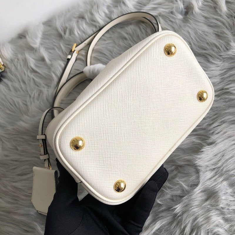 프라다 사피아노 두블레 스몰