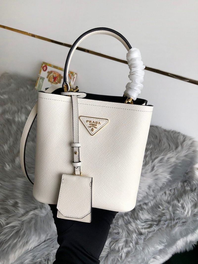 프라다 사피아노 두블레 스몰