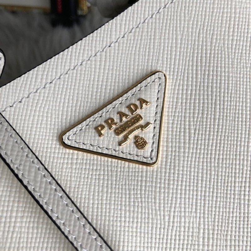 프라다 사피아노 두블레 스몰