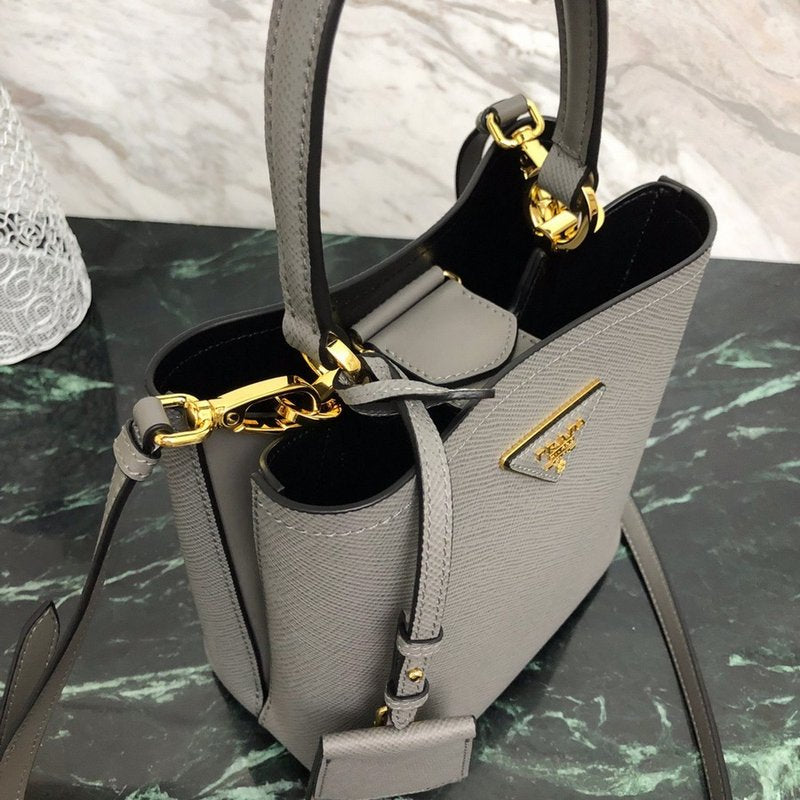 프라다 사피아노 두블레 스몰