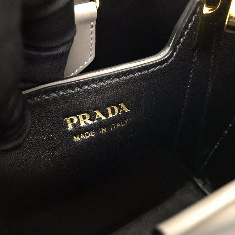 프라다 사피아노 두블레 스몰