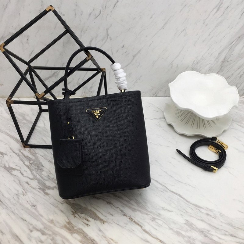 프라다 사피아노 두블레 미디움