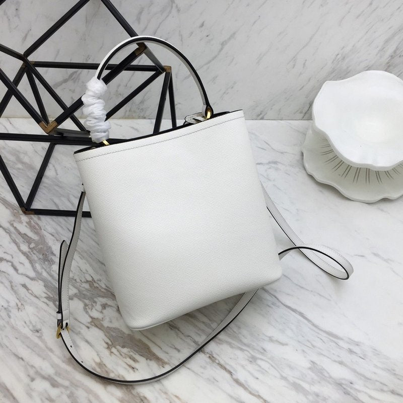 프라다 사피아노 두블레 미디움