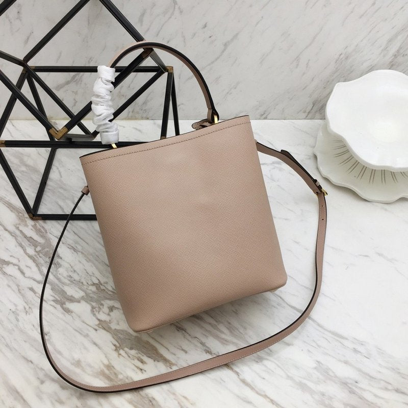 프라다 사피아노 두블레 미디움