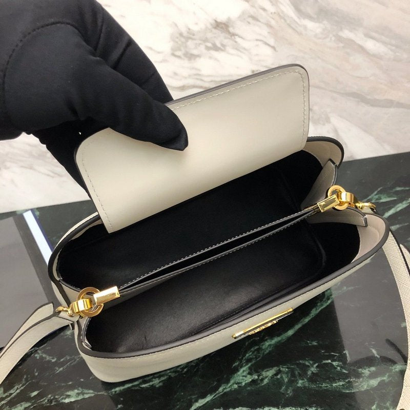 프라다 사피아노 마티네 숄더백 스몰