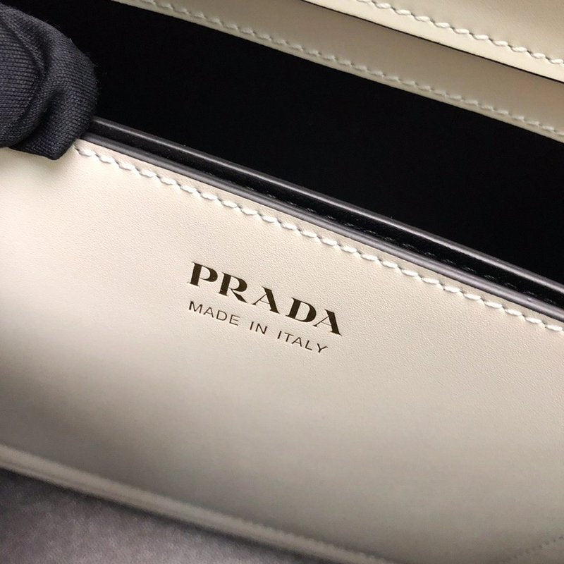 프라다 사피아노 마티네 숄더백 스몰
