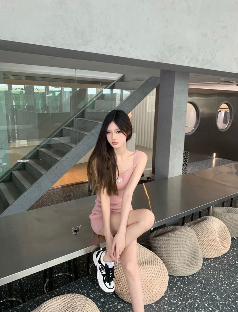 샤넬 프린티드 크루즈 스니커즈