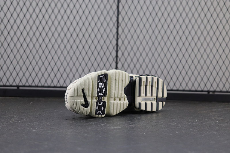 나이키 X 스투시 줌 스피리돈 케이지 2 파슬