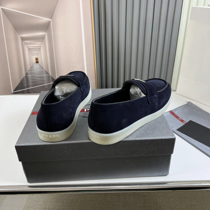 프라다 스웨이드 로퍼