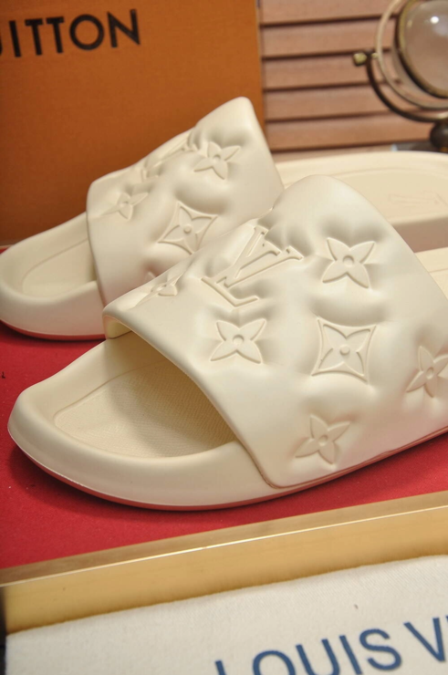 루이비통 워터프론트 뮬 슬리퍼