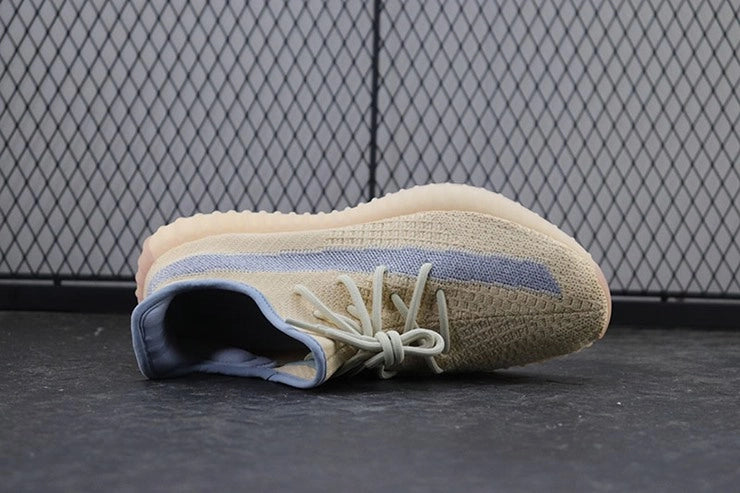 YEEZY 350 V2 린넨