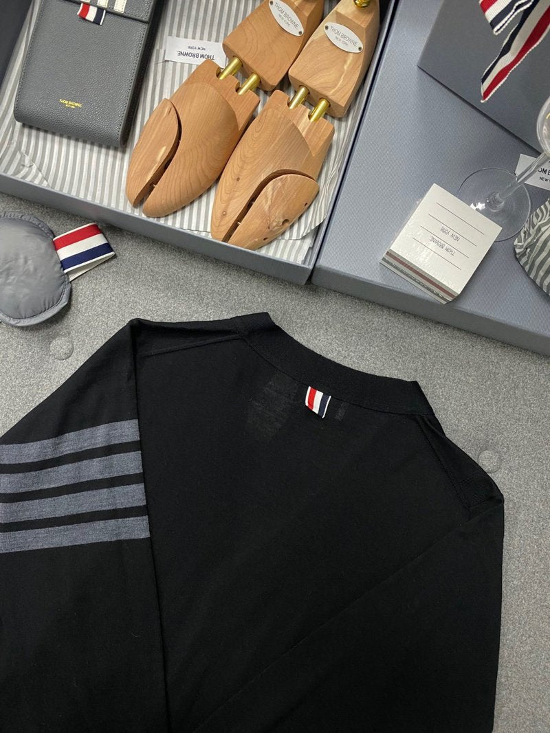 톰브라운 블랙완장 가디건