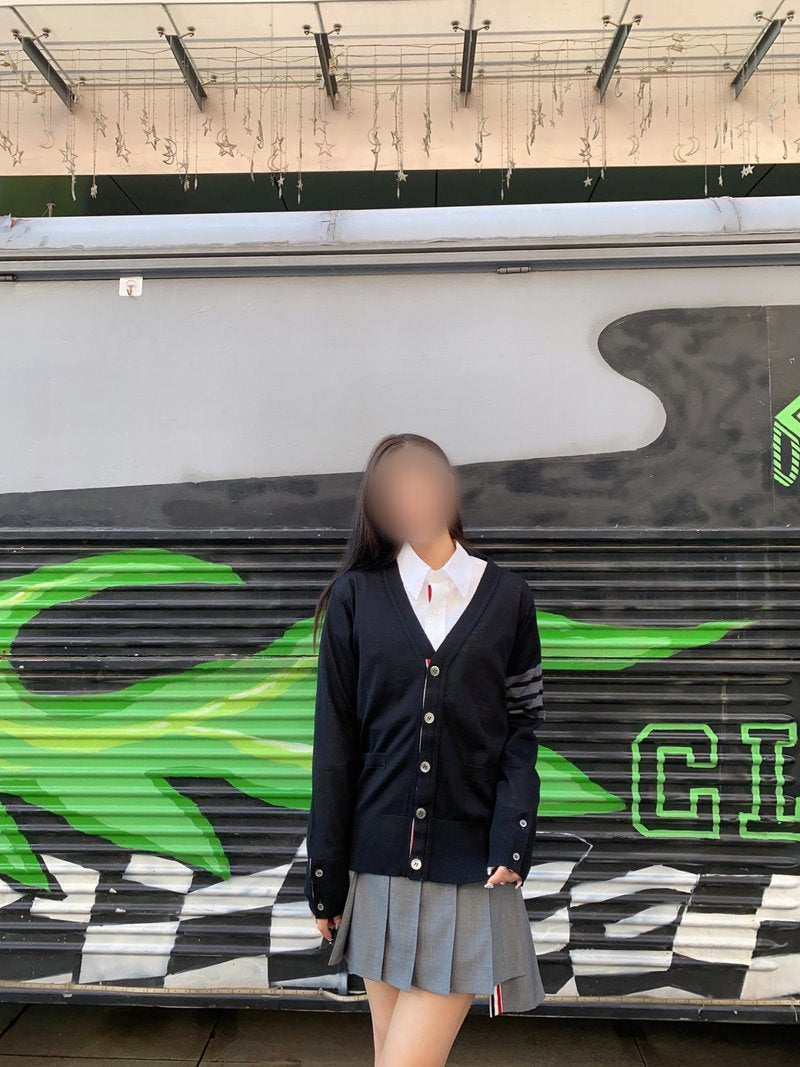 톰브라운 블랙완장 가디건