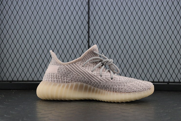YEEZY 350 V2 신스 리플렉티브
