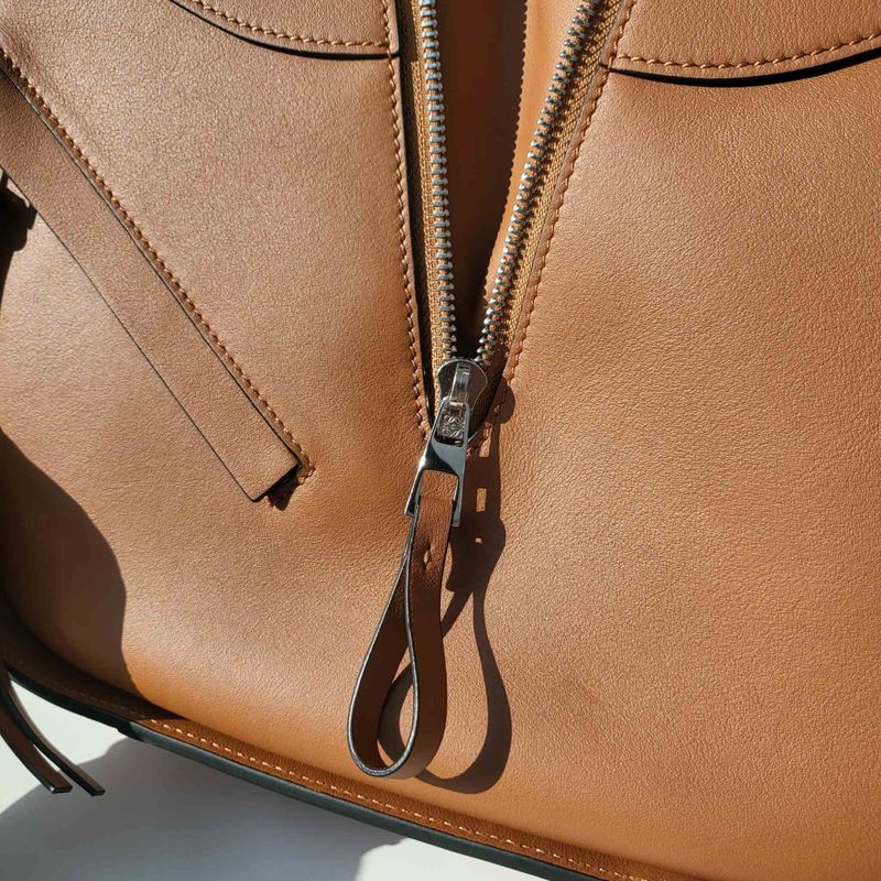 로에베 해먹백 스몰 - 그레인/카프스킨 (지퍼)