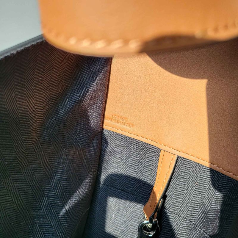 로에베 해먹백 스몰 - 그레인/카프스킨 (지퍼)