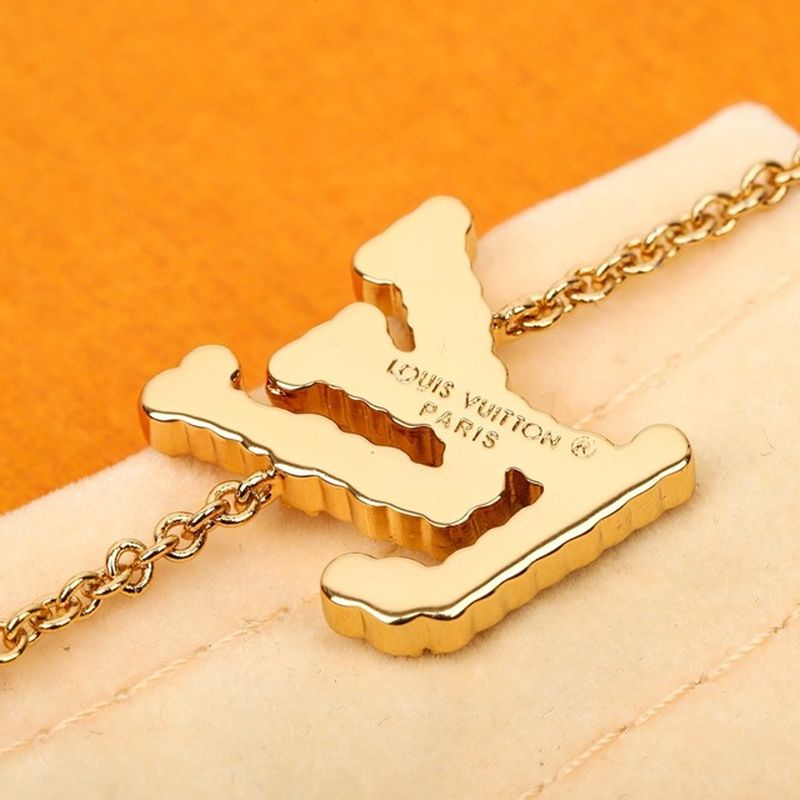 루이비통 목걸이