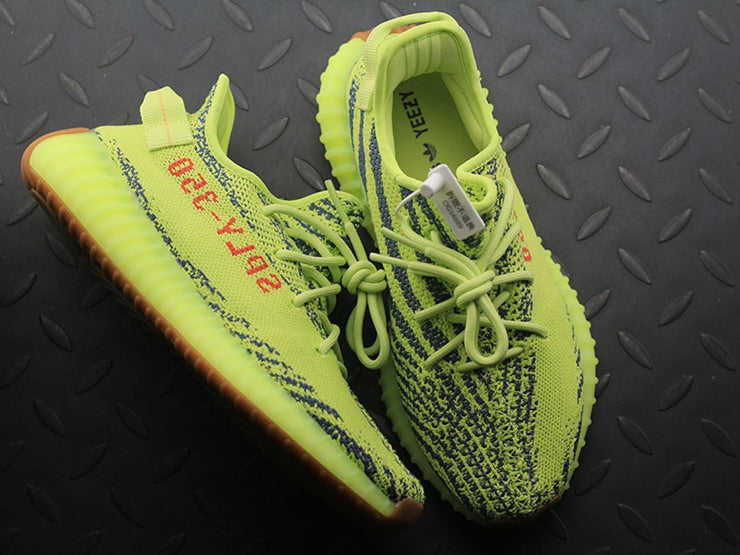 YEEZY 350 V2 세미프로즌