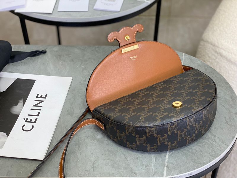 셀린느 반달 숄더백