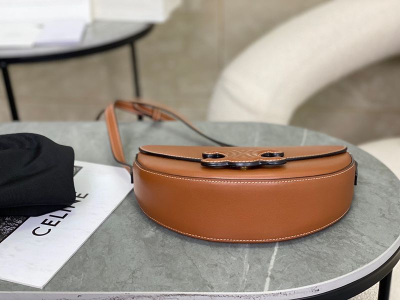 셀린느 반달 숄더백