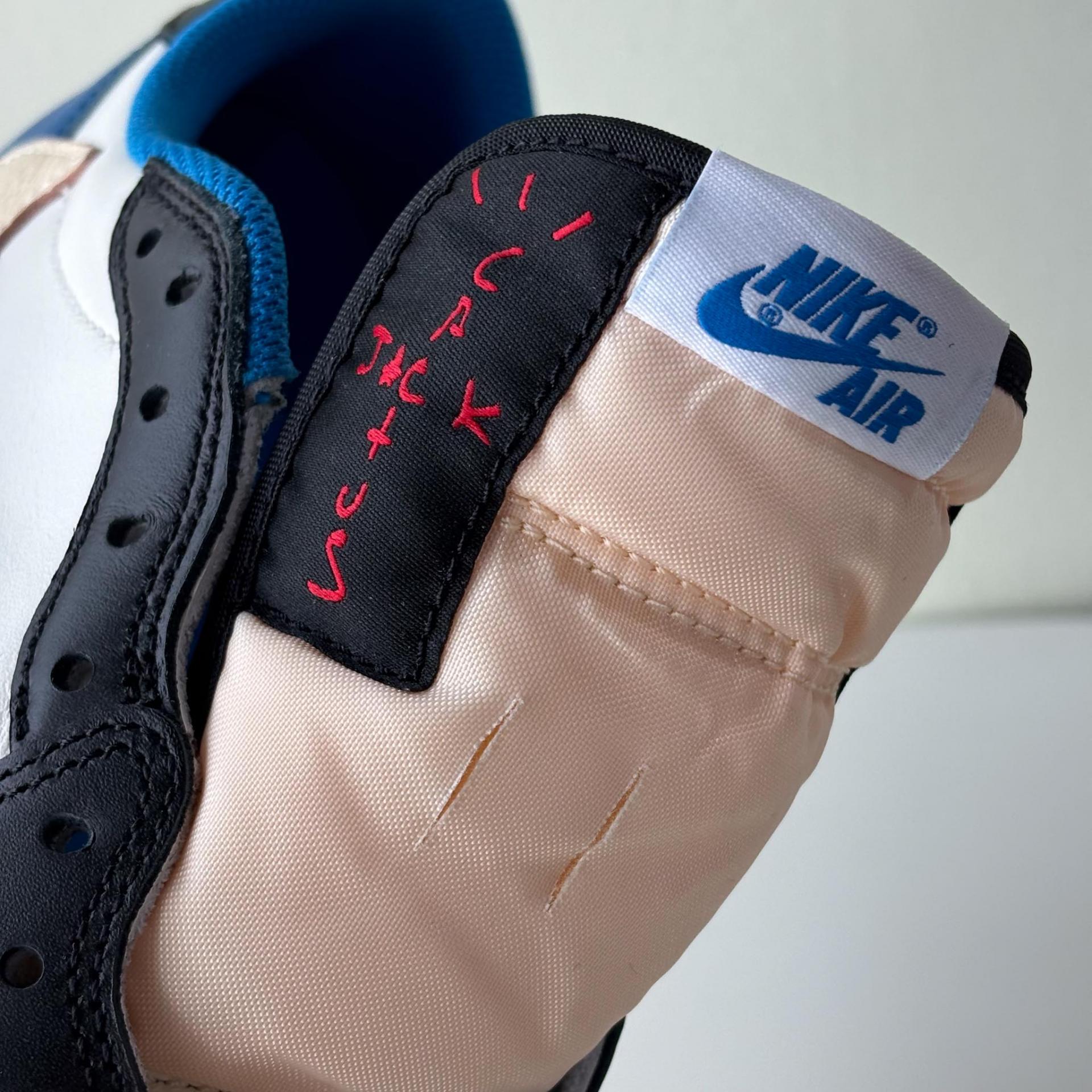 국내) 다른공장) 나이키 트래비스 스캇 265 (2번)