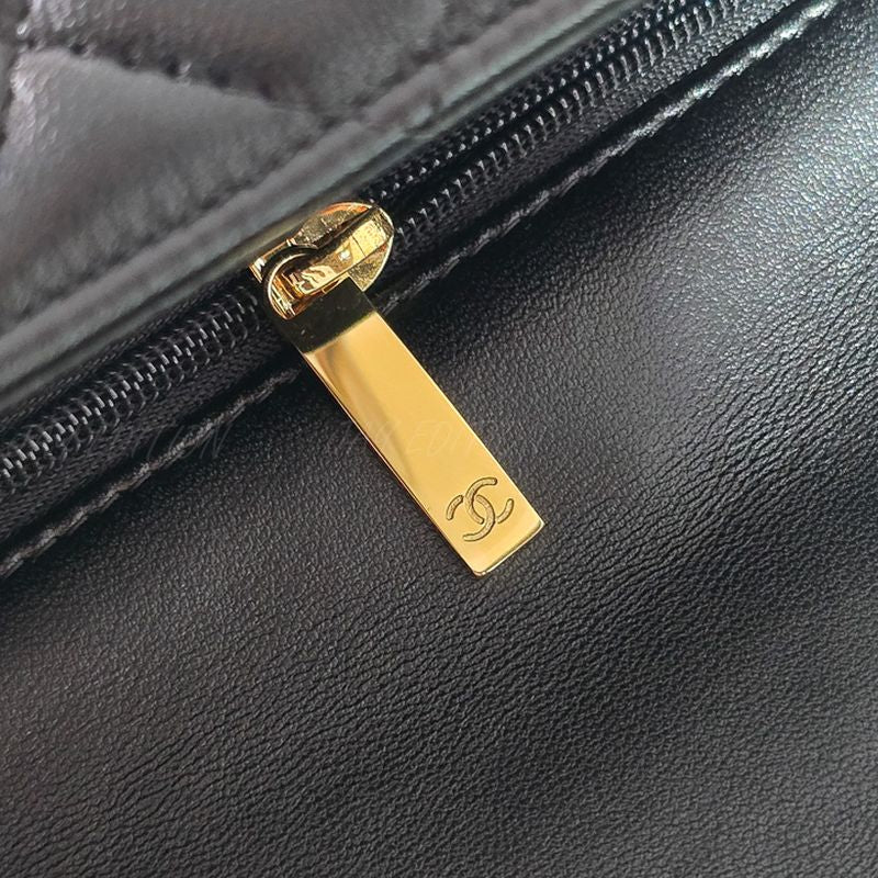 샤넬 클래식 플랩백 뉴미니