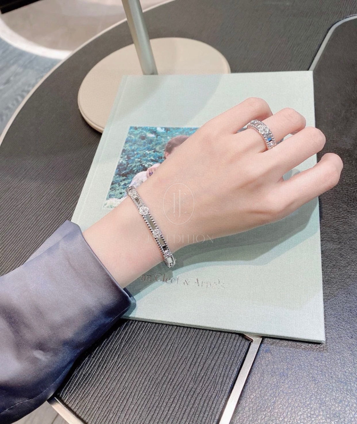 반클리프 뻬를리 클로버 스위트 링 (18K)