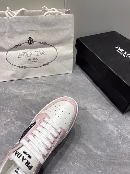 프라다 디스트릭트 스니커즈