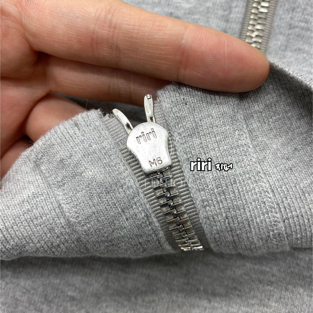 톰브라운 4선 클래식 후드 집업