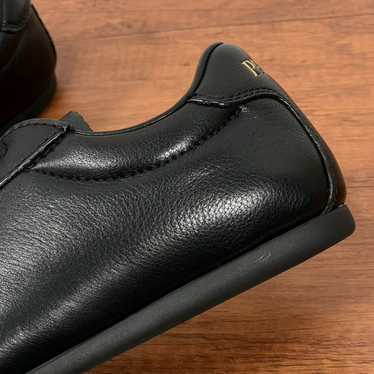 프라다 레더 스니커즈