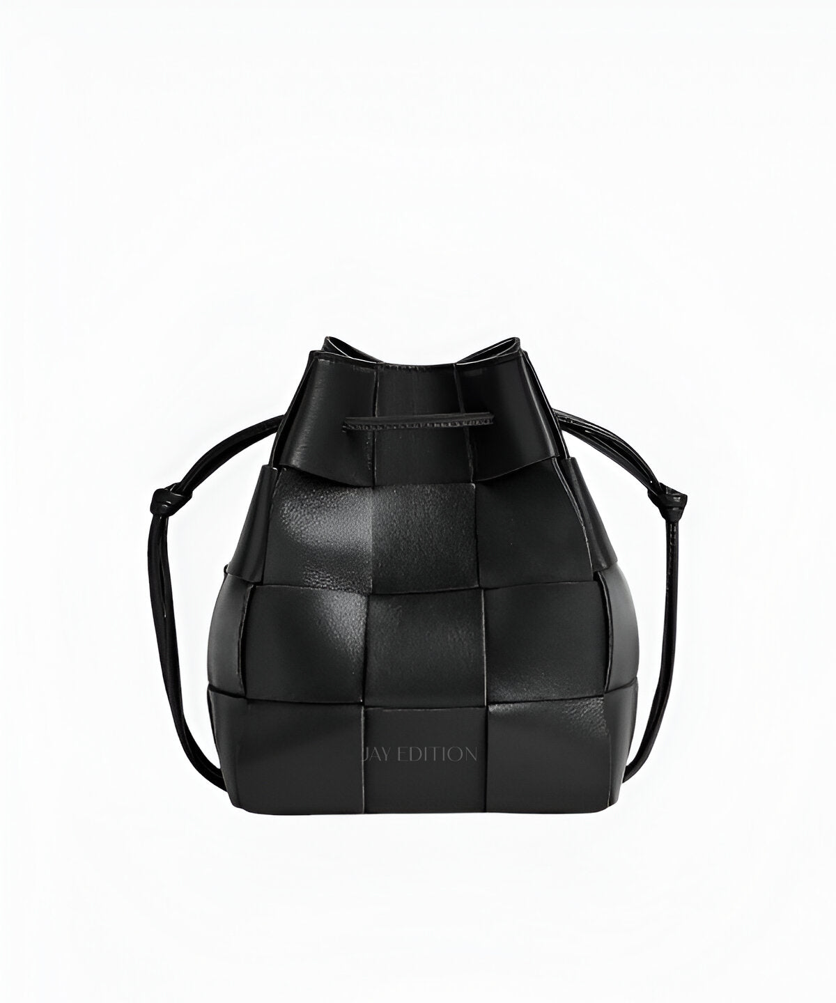 보테가 베네타 Small Cassette Bucket Bag 인트레치아토 레더, 드로우스트링 클로저, 미니 버킷 실루엣