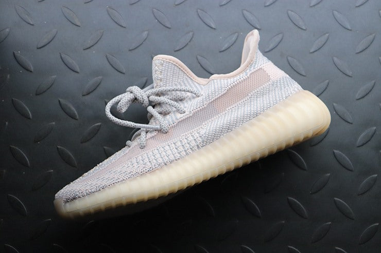 YEEZY 350 V2 신스 논 리플렉티브