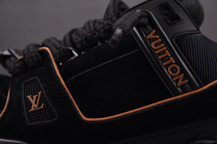 루이비통 LV 트레이너 맥시 스니커즈 스웨이드
