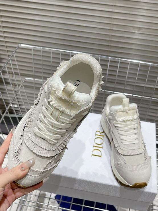 디올 C'est 에크루 스니커즈