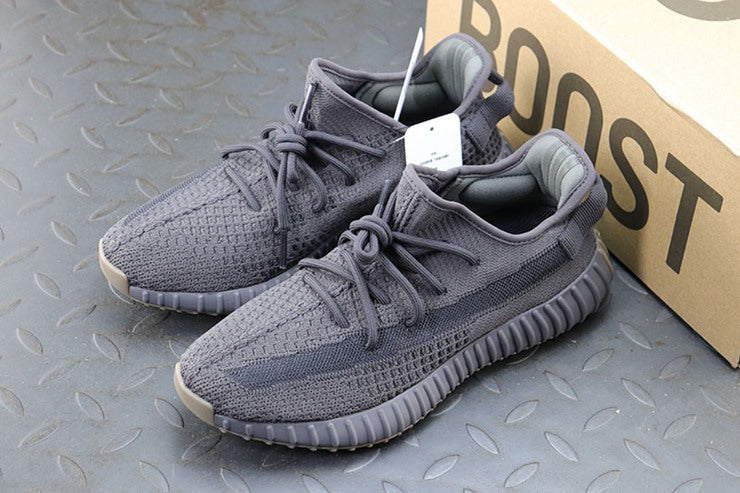 YEEZY 350 V2 신더