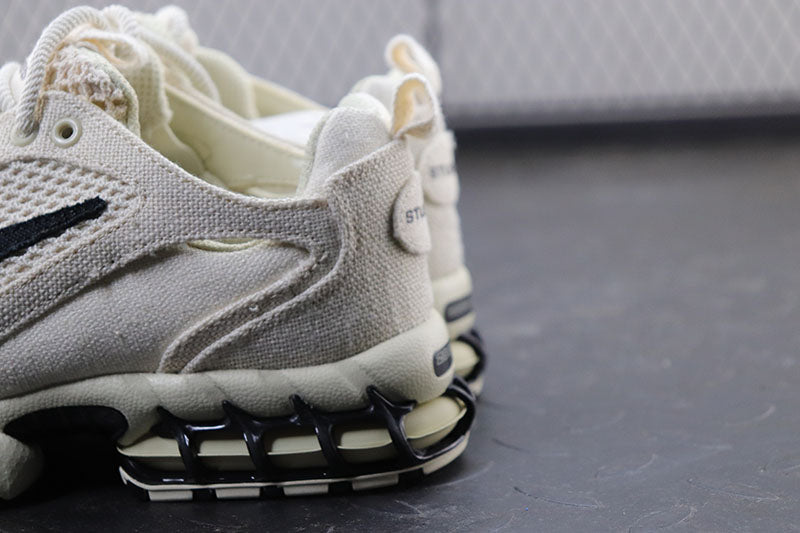 나이키 X 스투시 줌 스피리돈 케이지 2 파슬