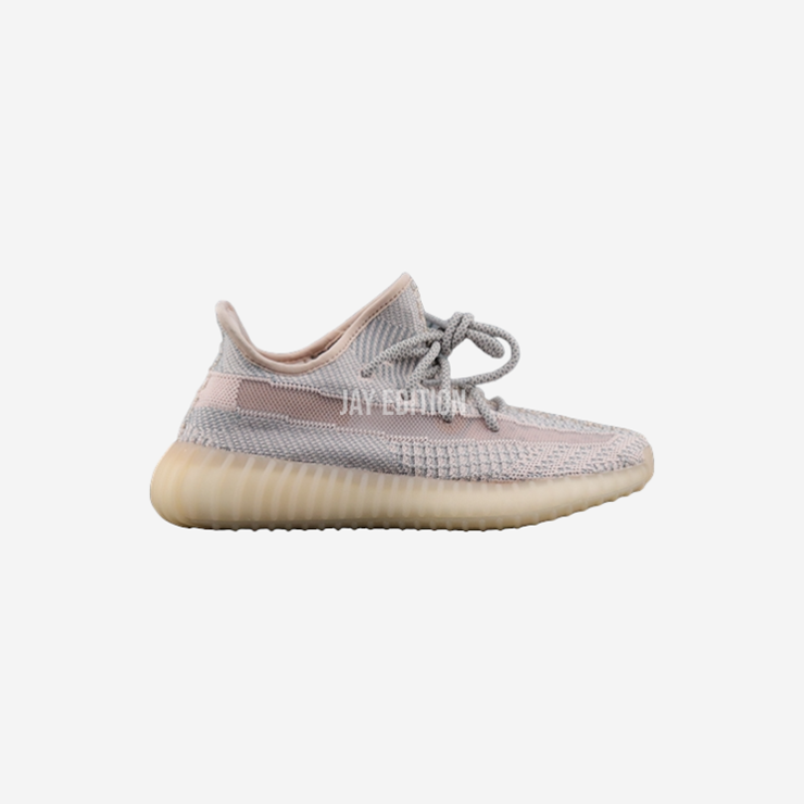 YEEZY 350 V2 신스 논 리플렉티브, 밝은 핑크 베이지 계열의 프라임니트 어퍼로 구성된 여성적인 무드의 베이직 버전