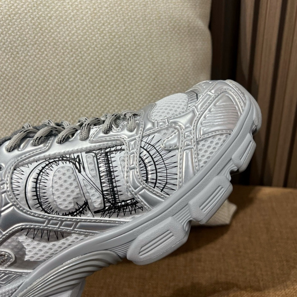 디올 크로노 스니커즈 실버